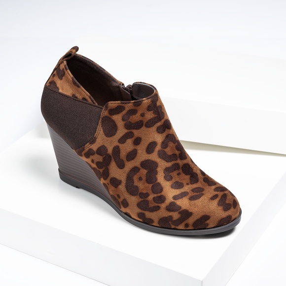 Leopard Print Print Wedge Ankle Booties - Picture 2 of 2